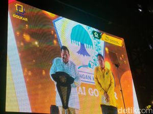 Di HUT Golkar, Prabowo Tegaskan Tekad untuk Lanjutkan Legasi Jokowi Di HUT Golkar, Prabowo Tegaskan Tekad untuk Lanjutkan Legasi Jokowi