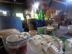 Harga Kedelai Melambung, Tahu di Bali Makin Tipis