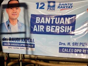 dr Raudi Akmal Salurkan 16 Ribu Liter Air Bersih buat Warga Sleman