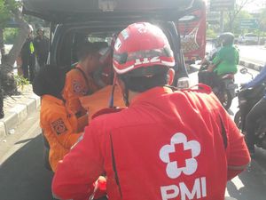 Biker di Surabaya Tewas Jadi Korban Tabrak Lari di Exit Tol Gunungsari Biker di Surabaya Tewas Jadi Korban Tabrak Lari di Exit Tol Gunungsari