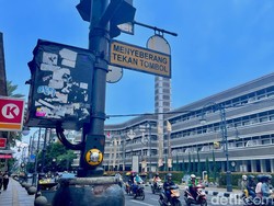 Tolong! Tombol Penyeberangan Jalan Asia Afrika Tak Berfungsi