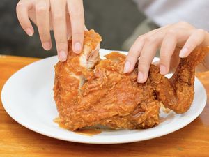 7 Merek Fried Chicken Lokal yang Tak Kalah Enak dengan Asing