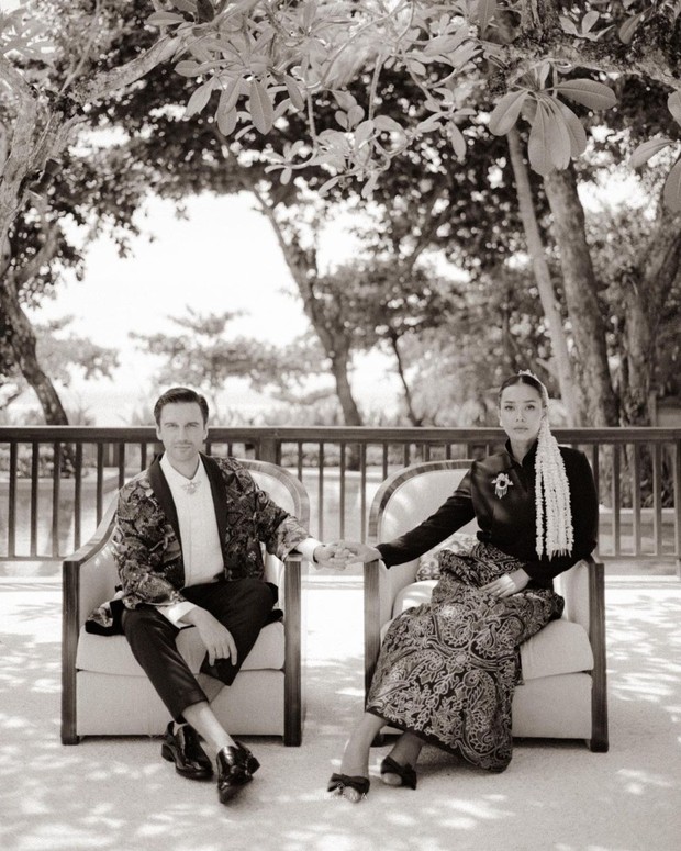 Adinia Wirasti/ Foto: instagram.com/adiniawrst Adinia Wirasti kebaya janggan