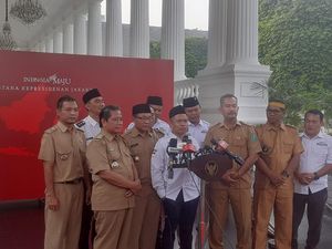 Apdesi Surtawijaya Usai Bertemu Jokowi: Seperti Anak dan Orang Tua Apdesi Surtawijaya Usai Bertemu Jokowi: Seperti Anak dan Orang Tua