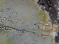 Bangunan Stoa Yunani Kuno Ditemukan Terendam di Pantai, Ada Artefak Marmer-Perunggu