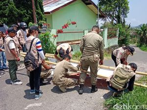 Belum Masuk Masa Kampanye, Bawaslu Copot 1.045 Baliho Caleg di Manggarai Belum Masuk Masa Kampanye, Bawaslu Copot 1.045 Baliho Caleg di Manggarai