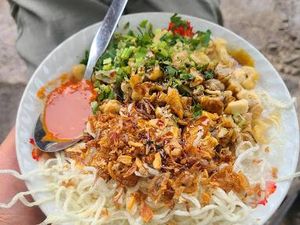 5 Bubur Ayam Viral Pakai Topping Unik, Cheese Stick hingga Kroket