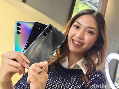Menggenggam Samsung Galaxy M34, HP Baterai Besar Rp 4 Jutaan