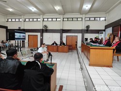 2 Eks Petinggi PT BMU Dituntut 7-8 Tahun Penjara