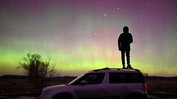 Memotret Keindahan Aurora di Siberia Omsk Rusia