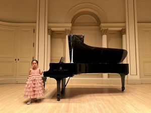 Bangga! Usia 5 Tahun, Nara Thalia Ramli Pentas Piano di Carnegie Hall