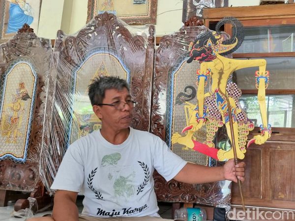 Potret Perajin Wayang Kulit Pucung Bantul, Harga Produknya Capai Ratusan Juta