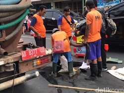 Kronologi Munculnya Luapan Minyak di Gorong-gorong Tugu Jogja Sepekan Ini