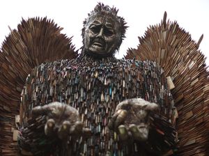 Potret 100 Ribu Pisau Sitaan Kriminal Diubah Jadi Patung Malaikat