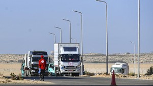 Potret Truk Pengangkut Bantuan Kemanusiaan Berangkat dari Mesir ke Gaza