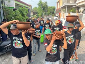 Ritual Sedekah Dawet Cara Petani Kediri Harapkan Hujan saat Kemarau Ritual Sedekah Dawet Cara Petani Kediri Harapkan Hujan saat Kemarau
