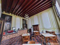 Nongkrong di Toko Merah, Begini Cara Berkunjungnya!