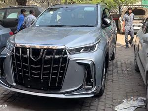 Maksa Banget! Toyota Innova Zenix Dimodifikasi Pakai Muka Alphard Maksa Banget! Toyota Innova Zenix Dimodifikasi Pakai Muka Alphard