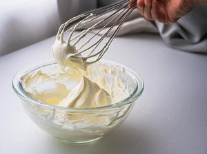 Mengenal Whipping Cream: Pengertian, Jenis, dan Penggunaannya dalam Masakan Mengenal Whipping Cream: Pengertian, Jenis, dan Penggunaannya dalam Masakan