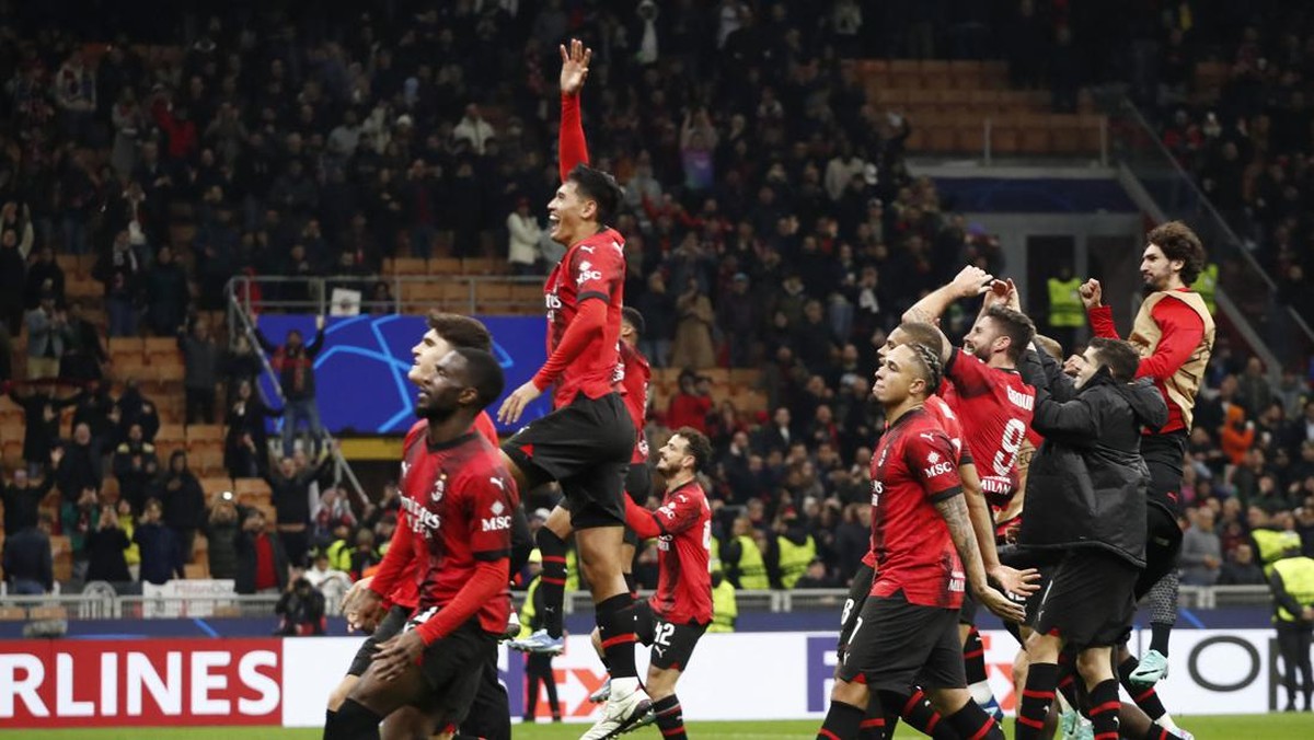 AC Milan merayakan kemenangan atas PSG. Foto: REUTERS/ALESSANDRO GAROFALO