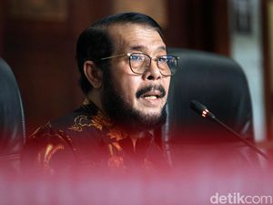 Putusan MKMK: Anwar Usman Langgar Kode Etik, Disanksi Teguran Tertulis Putusan MKMK: Anwar Usman Langgar Kode Etik, Disanksi Teguran Tertulis