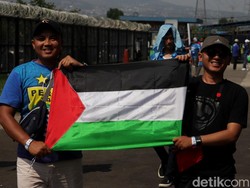 Aroma Palestina di Antara Persib dan Arema