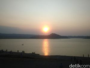 Wisata ke Danau Setu Patok Bawa Uang Rp 20 Ribu, Dapat Apa? Wisata ke Danau Setu Patok Bawa Uang Rp 20 Ribu, Dapat Apa?