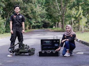 Mahasiswa Politeknik Caltex Riau Buat Robot Penjinak Bom Pakai Bahan Dalam Negeri! Mahasiswa Politeknik Caltex Riau Buat Robot Penjinak Bom Pakai Bahan Dalam Negeri!