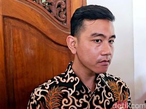 Anwar Usman Dicopot dari Ketua MK, Gibran: Kita Hormati Saja