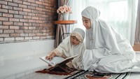 9 Doa Harian Saat di Rumah yang Perlu Kamu Baca