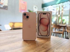 Unboxing iPhone 15 Pink, Tampilannya Cantik Bikin Tergoda