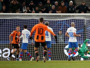 Shakhtar Berikan Kekalahan 1-0 untuk Barcelona Shakhtar Berikan Kekalahan 1-0 untuk Barcelona