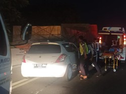 3 Fakta Wanita Terjepit Usai Mobil Tabrak Pantat Truk di Bintaro
