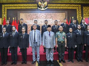Momen Prabowo Beri Beasiswa untuk 22 Mahasiswa dari Palestina Momen Prabowo Beri Beasiswa untuk 22 Mahasiswa dari Palestina