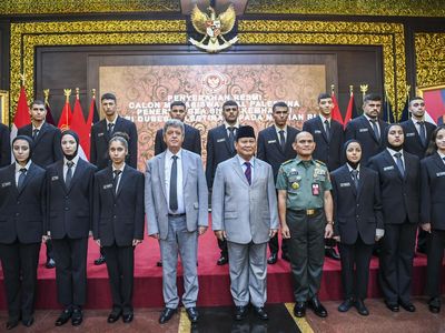 Momen Prabowo Beri Beasiswa untuk 22 Mahasiswa dari Palestina
