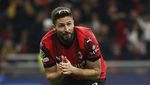 Bukan Burung, Bukan Pesawat...Ini Giroud Terbang Cetak Gol!