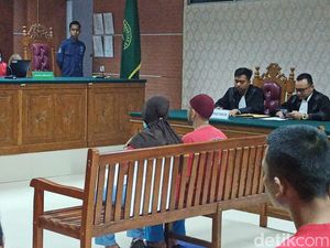 Pasutri di Batam Jadi Copet untuk Bayar Persalinan, Menangis di Pengadilan Pasutri di Batam Jadi Copet untuk Bayar Persalinan, Menangis di Pengadilan