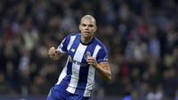 Bek tengah: Pepe. Foto: Miguel Pereira/AP