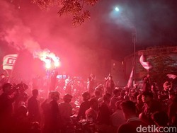 Kemeriahan 1 Abad Persis Solo, Jalan Slamet Riyadi Jadi Lautan Suporter