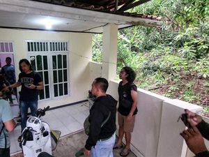 Polisi Gerebek Rumah di Sukabumi, Diduga Terkait Injeksi NIK Kartu SIM