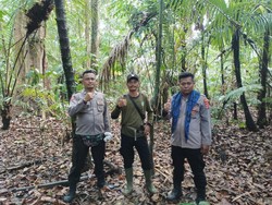 Cegah Perburuan Badak Jawa, Personel Polsek Cimanggu Jaga TN Ujung Kulon