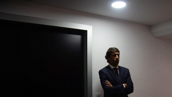 Spanish former Real Madrids forward Raul Gonzalez Blanco, attends the wake for Spanish football player Jose Antonio Reyes at the Ramon Sanchez Pizjuan stadium in Seville on June 2, 2019. Former Arsenal, Real Madrid and Spain forward, Jose Antonio Reyes, 35, was killed in a car crash yesterday. Reyes shot to fame at Sevilla and secured a switch to Arsenal, where he was part of the unbeaten Invincibles 2003-2004 Premier League winners, before spells at Real and Atletico Madrid. (Photo by CRISTINA QUICLER / AFP)
