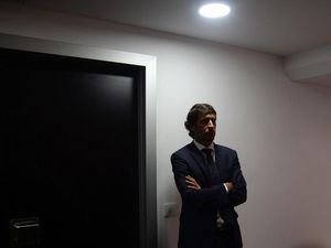 Diisukan Jadi Pengganti Ancelotti, Raul Bilang Begini