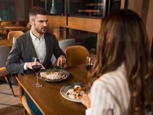 Kencan Pertama Berujung Petaka Gegara Masalah Bayar hingga Pilihan Makanan