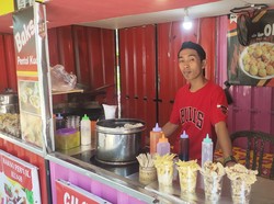 Keren! Dari Jualan Cilok, Pria Ini Bisa Punya Avanza hingga Motor Ninja