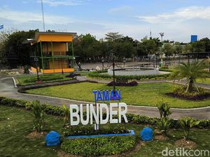 Penampakan Taman Bunder Gresik yang Ternyata Tidak Bundar Penampakan Taman Bunder Gresik yang Ternyata Tidak Bundar