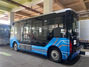 7 Unit Bus Listrik Uji Coba Operasional Layani Piala Dunia U-17 7 Unit Bus Listrik Uji Coba Operasional Layani Piala Dunia U-17