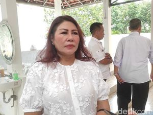 Aksinya Viral, Kades Sultan di Majalengka Ngaku Dilamar Parpol Aksinya Viral, Kades Sultan di Majalengka Ngaku Dilamar Parpol