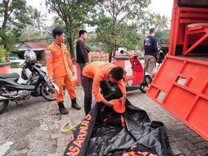 Peternak Sapi di Enrekang Hilang Terbawa Arus Sungai Galung Tungka Peternak Sapi di Enrekang Hilang Terbawa Arus Sungai Galung Tungka