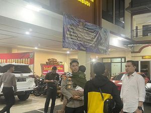 Bocah Perempuan Tersasar di Setiabudi Sudah Dijemput Orang Tua Bocah Perempuan Tersasar di Setiabudi Sudah Dijemput Orang Tua